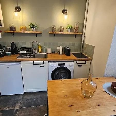 Le Clos Medieval - 2 Bedrooms, Wi-fi, Terrace * Montlucon