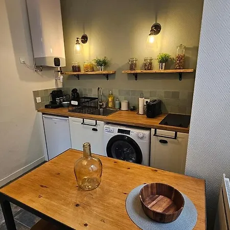 Le Clos Medieval - 2 Bedrooms, Wi-fi, Terrace Montluçon
